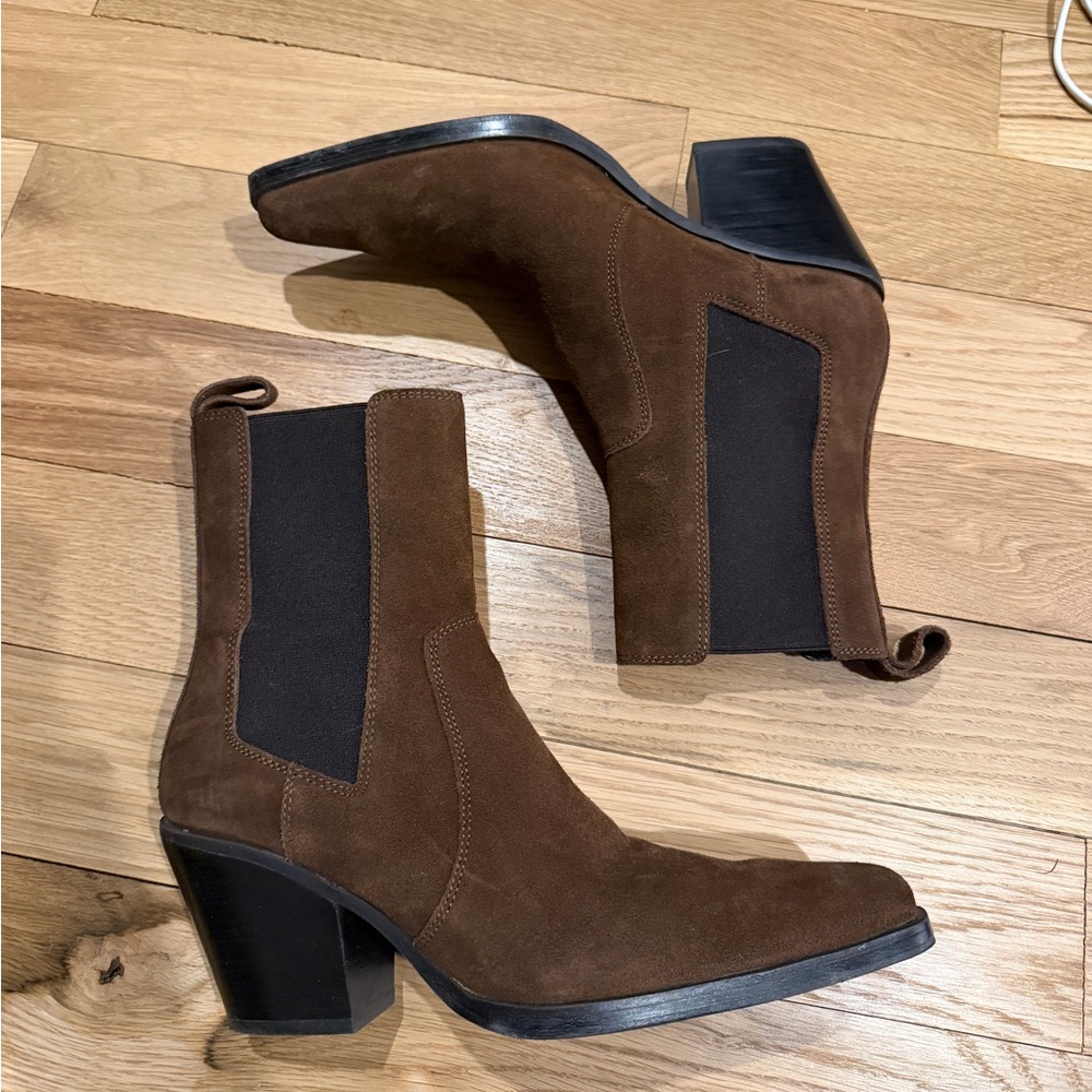 Zara brown Suede Boots